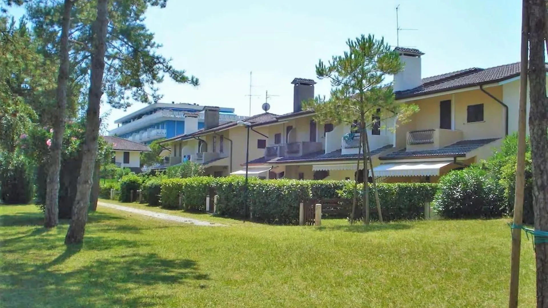 Charming Villa In Porto Santa Margherita With Private Garden  Porto Santa Margherita di Caorle