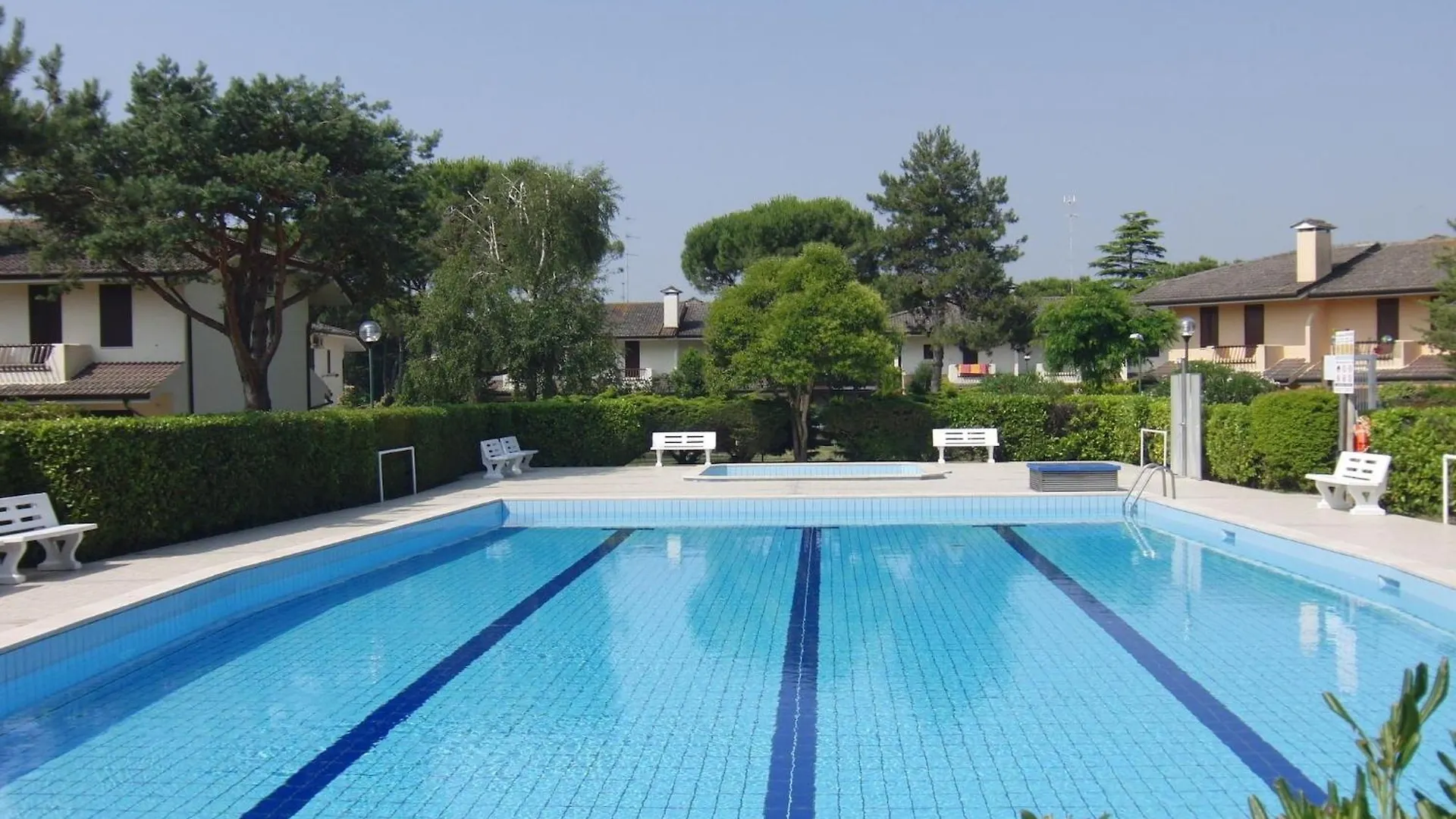 Charming Villa In Porto Santa Margherita With Private Garden